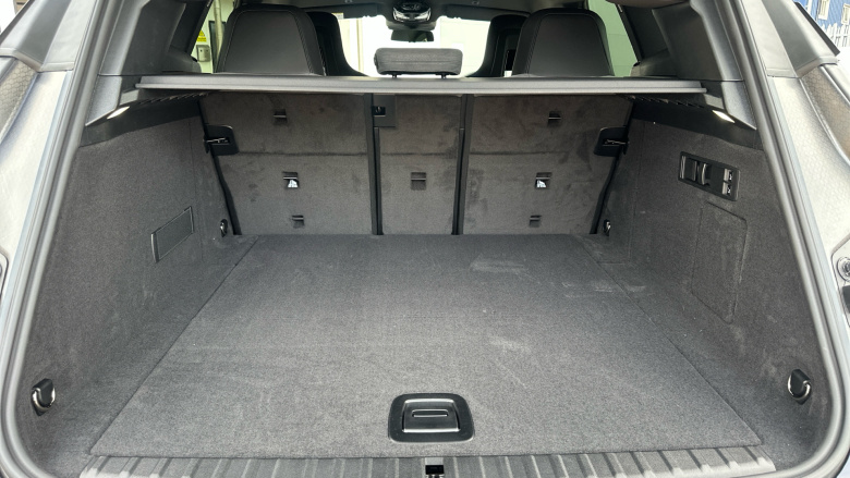 BMW iX 300kW xDrive45 Sport 101kWh 5dr Auto Electric Estate